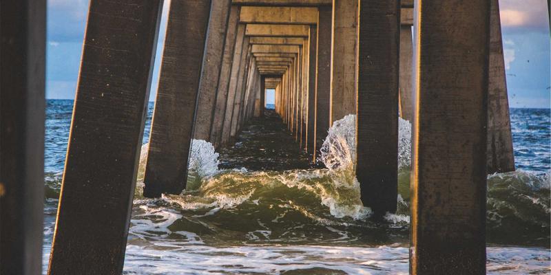 边缘计算如何攻克网络延迟难题：网络技术与编程开发实战解析